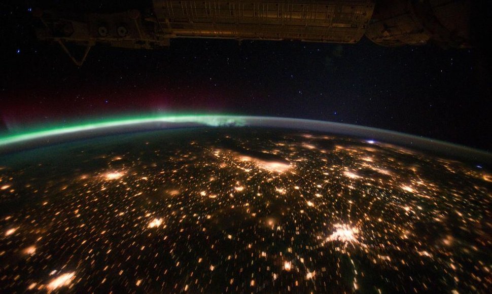 Šiaurės pašvaistė, nufotografuota TKS kamerų virs Šiaurės Amerikos