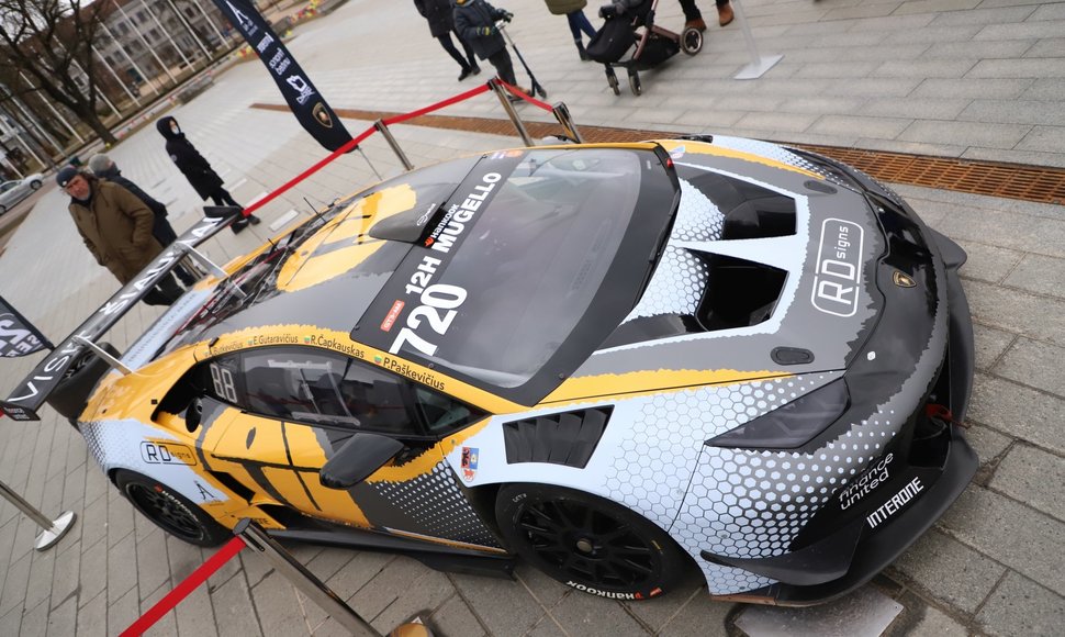 „Šiauliai RD Signs“ komanda startuos pasaulinėje 24h lenktynių serijoje automobiliu „Lamborghini Huracan“