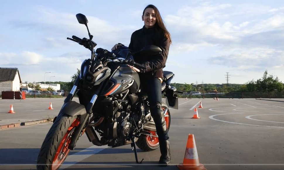 Solveiga Dambrauskaitė-Bakutienė: kaip mokytis važiuoti motociklu