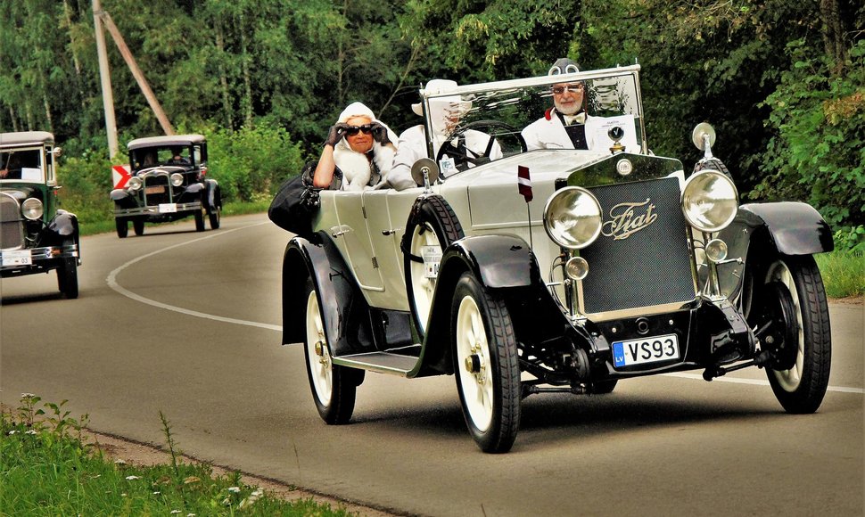 Biržuose vykęs senovinių automobilių festivalis „Nesenstanti klasika 2021“