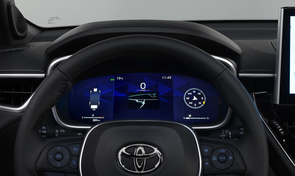 „Toyota“ pristatė krosoverį „Corolla Cross“