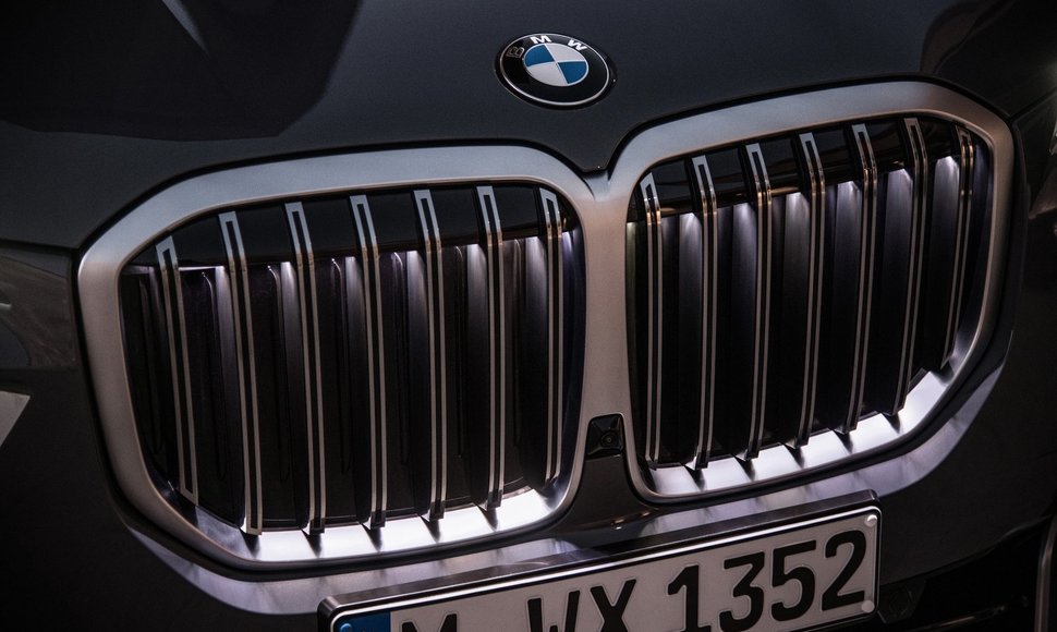 Atnaujintas BMW X7