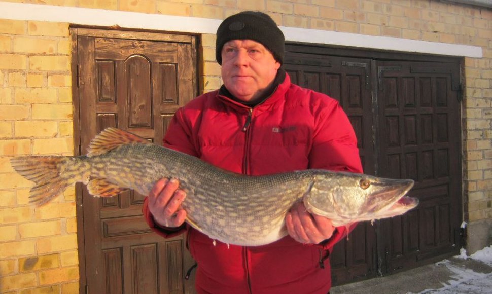 R.Liorento lydeka (8 kg), sugauta pasaulio pabaigos dieną.