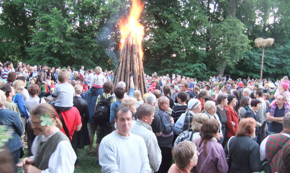 Rasos (Joninių) šventė Verkių regioniniame parke