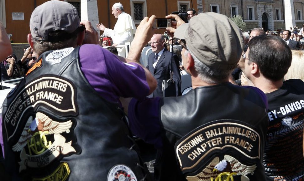 Popiežius palaimino šimtus tūkstančius „Harley-Davidson“ ir jų šeimininkų.