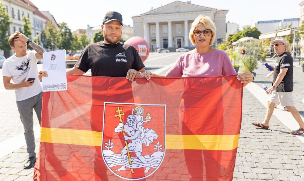 Vilniuje įteikti skiriamieji raštai „Ryterna modul Mototourism rally“ dalyviams