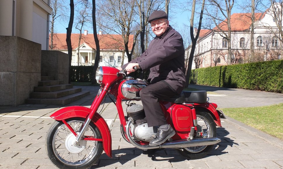 S.Tamkevičiaus motociklas 11 metų ištikimai tarnavo
