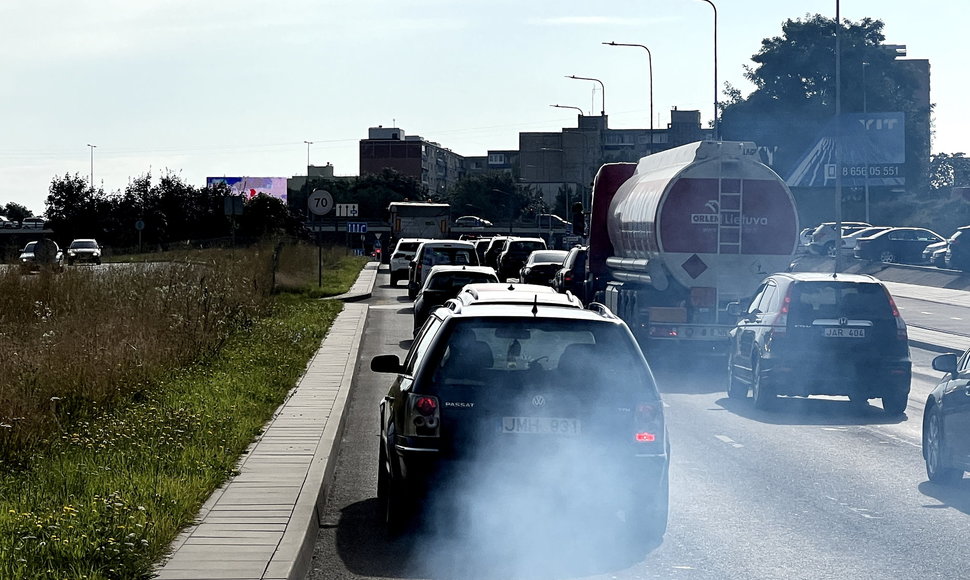 Taršus automobilis Vilniuje