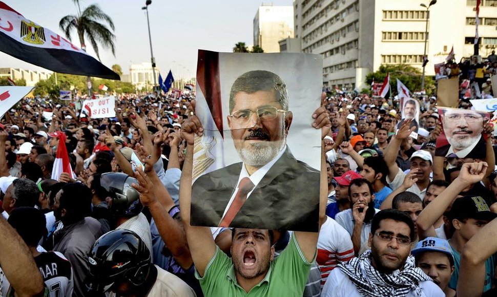 Kaire liejosi nušalinto prezidento M.Mursi rėmėjų kraujas