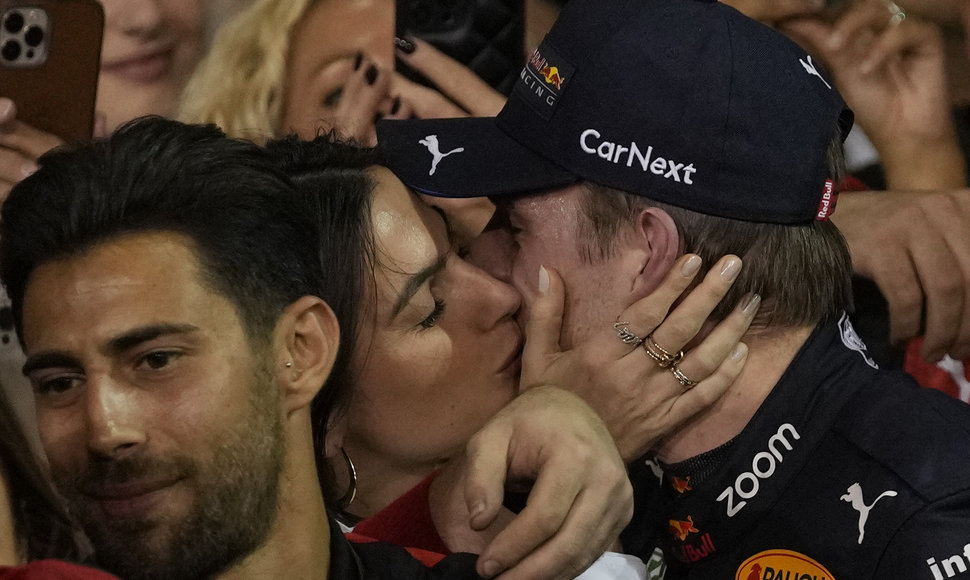 F1 Pasaulio čempionas Maxas Verstappenas ir jo mergina Kelly Piquet