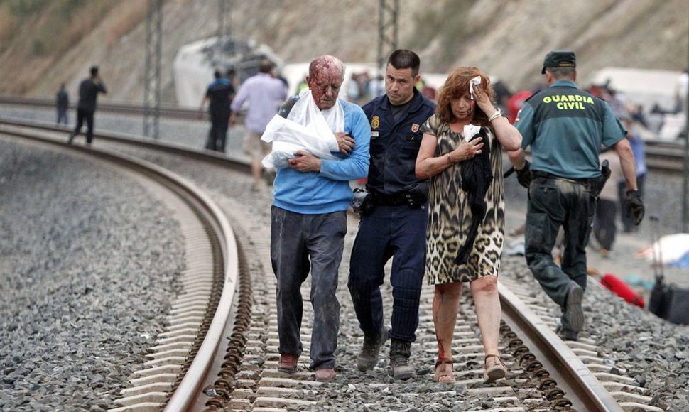 Traukinio katastrofa šiaurės Ispanijoje, šalia Santiago de Compostela 