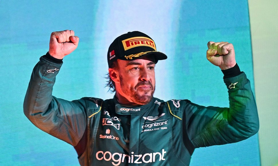 Fernando Alonso Bahreine iškovojo trečią vietą