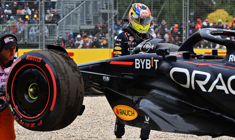 Sergio Perezo avarija kvalifikacijoje Melburne, Australijos GP