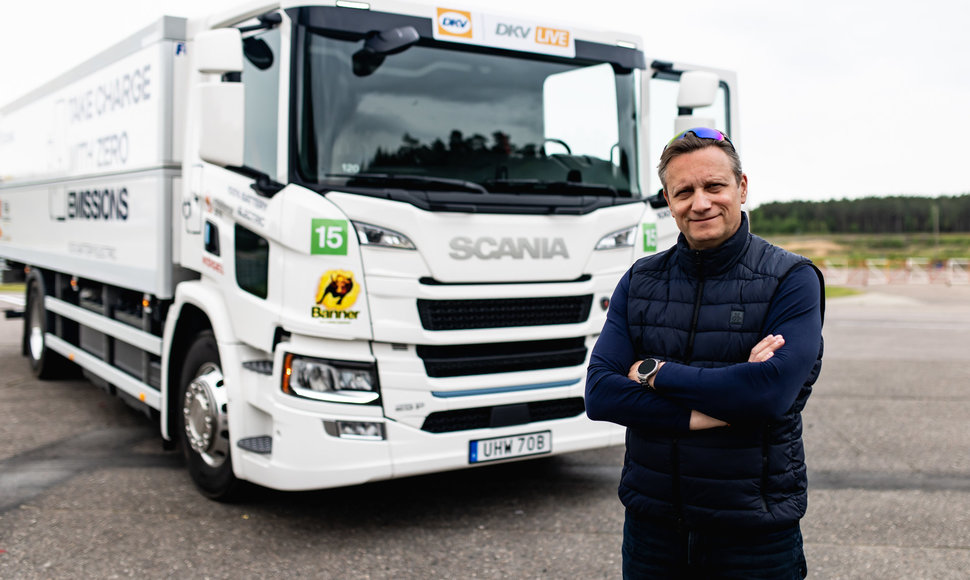 Vitoldas Milius elektriniu sunkvežimiu „Scania“ siekė nuvažiuojamo atstumo rekordo