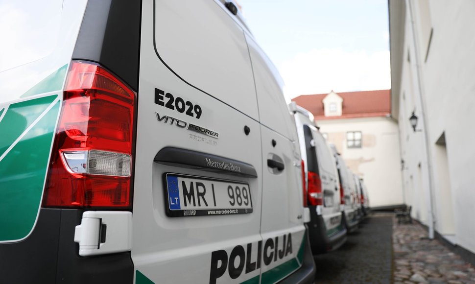 Lietuvos policija įsigijo Įsigijo 19 naujų reagavimo mikroautobusų „Mercedes-Benz Vito“