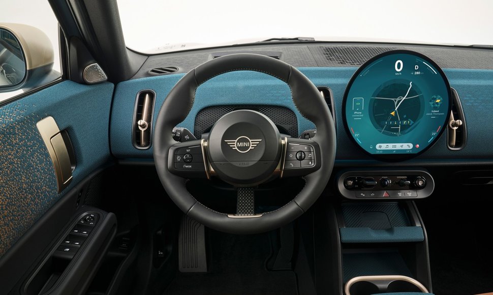 „Mini“ Miunchene pristatė naujos kartos „Cooper“ ir „Countryman“ elektromobilius