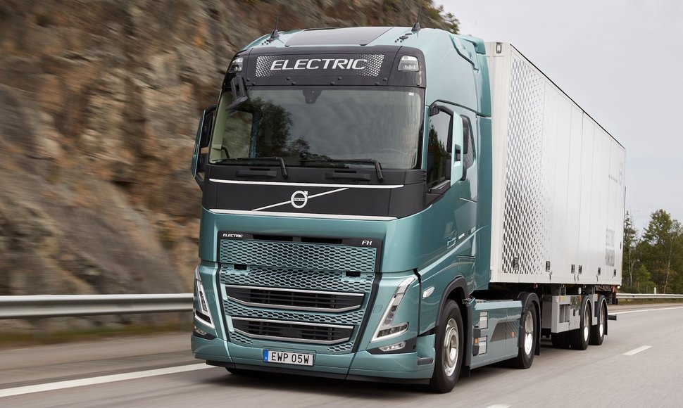  „Volvo FH Electric“ išrinktas „Tarptautiniu metų sunkvežimiu 2024“