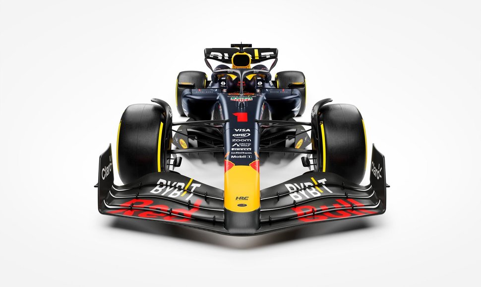 „Red Bull“ pristatė F1 bolidą RB20