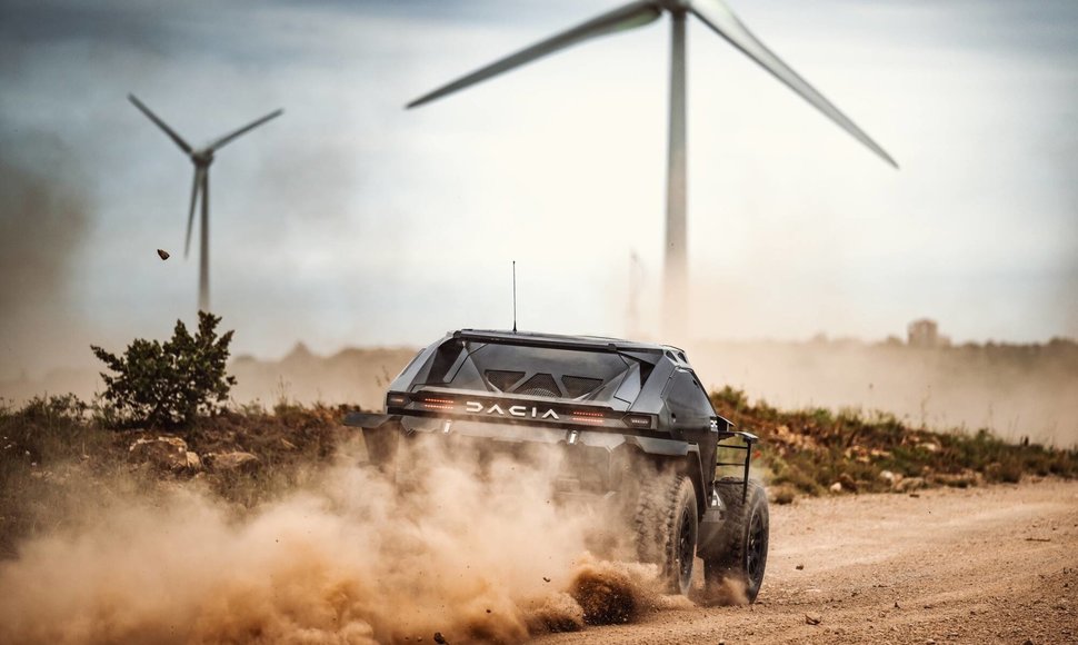 Pirmieji Dakaro automobilio „Dacia Sandriders“ testai