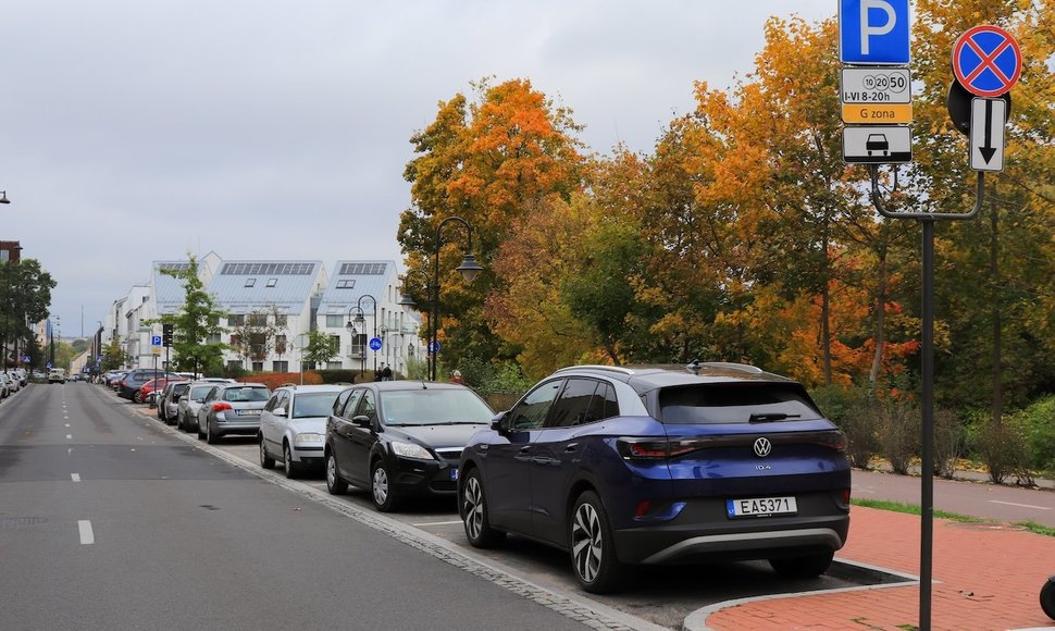 Mokama savivaldybių rinkliavos parkavimosi zona, carOne nuotr.