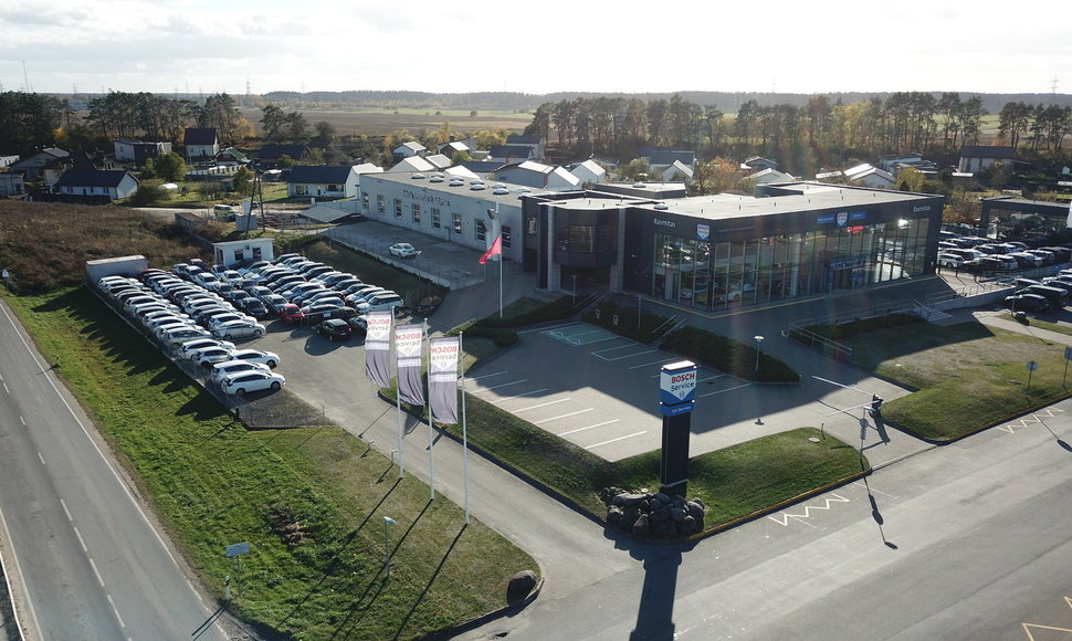 „Tesla“ elektromobilių salonas įsikurs Vilniaus pašonėje