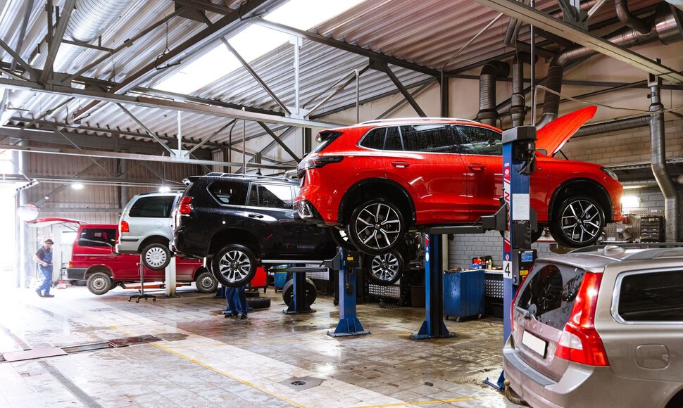 Automobiliu servisas 4