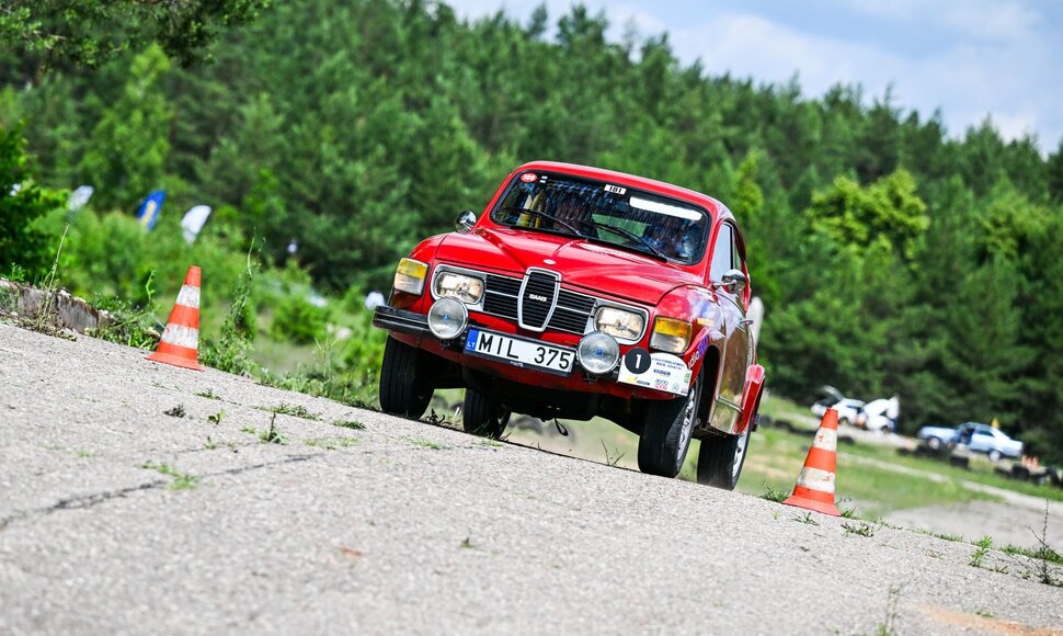 Istorinių automobilių ralis Auk&scaron;taitijos keliais