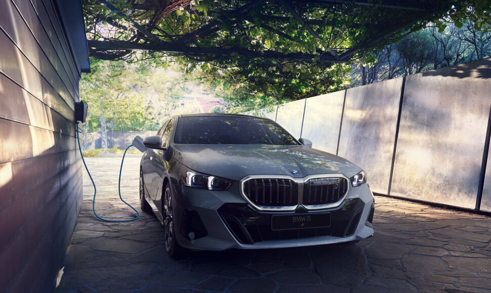 BMW i5