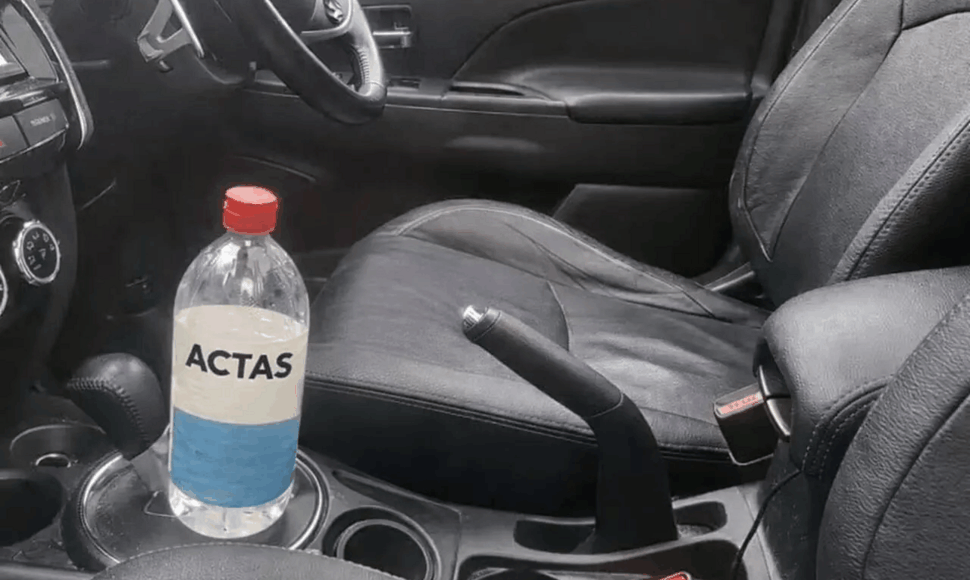Actas automobilyje