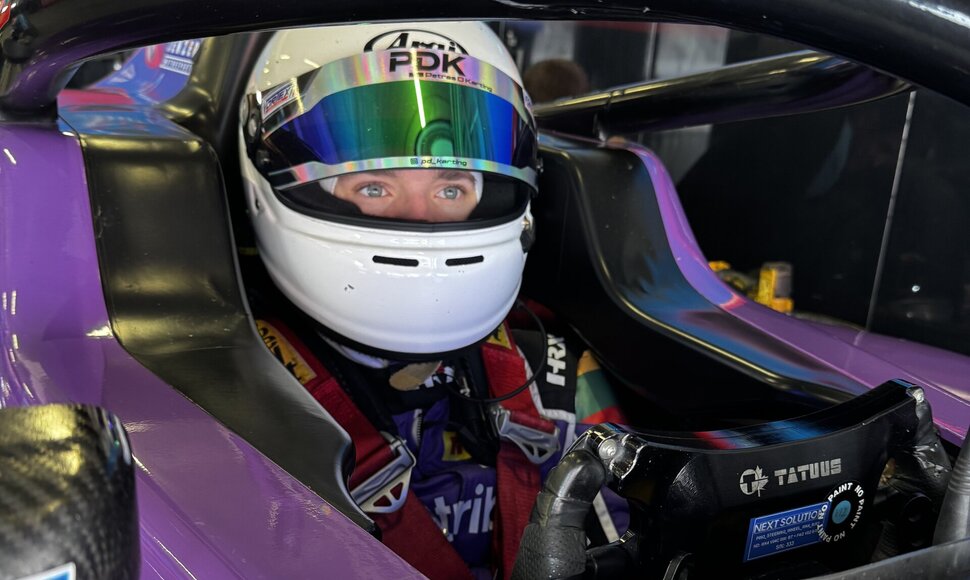 Lietuvos lenktynininkai Markas Šilkūnas ir Tomas Rudokas Portugalijos Portimao trasoje vykusiame antrajame F4 „Winter Series“ etape