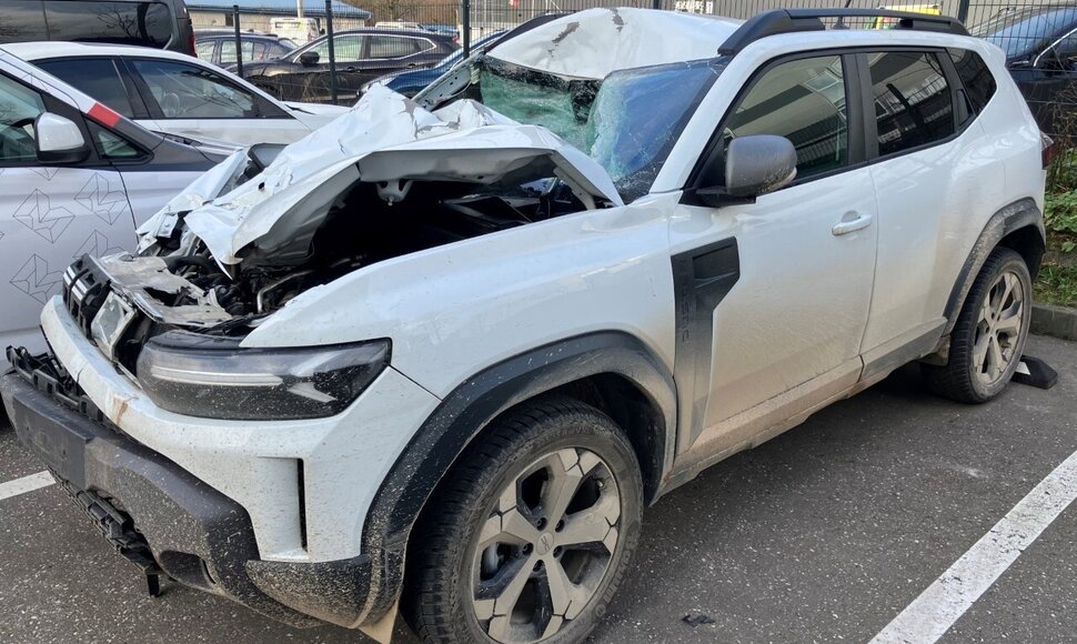 Automobilis po avarijos