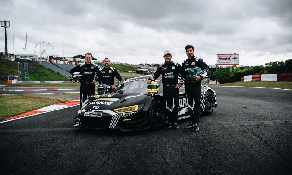 ADAC RAVENOL 24h N&uuml;rburgring lenktynėse &ndash; 2 &bdquo;Juta Racing&ldquo; ekipažai 