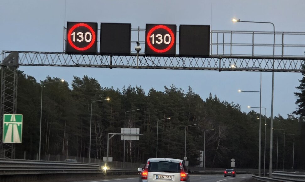 Kovo mėnesį automagistralėje A1 leista važiuoti 130 km/val.