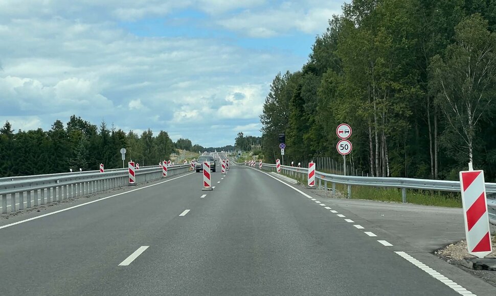 Eismas remontuojamuose A14 kelio Vilnius-Molėtai kelio ruožuose