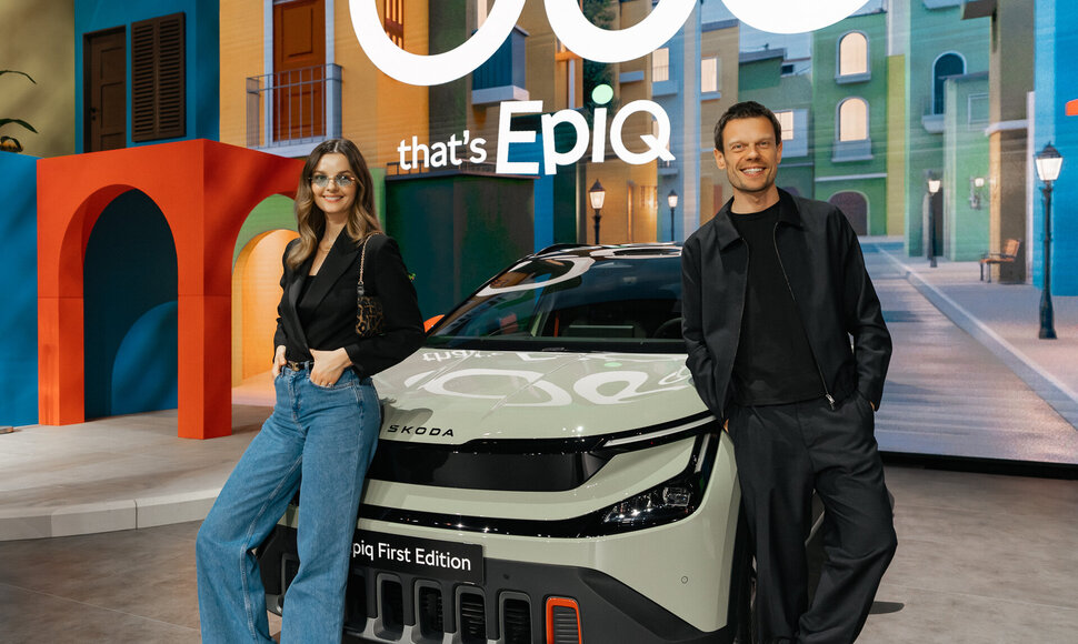 Vaidotas Žala ir Gabrielė Martirosian apžiūrėjo naująjį „Škoda Epiq“