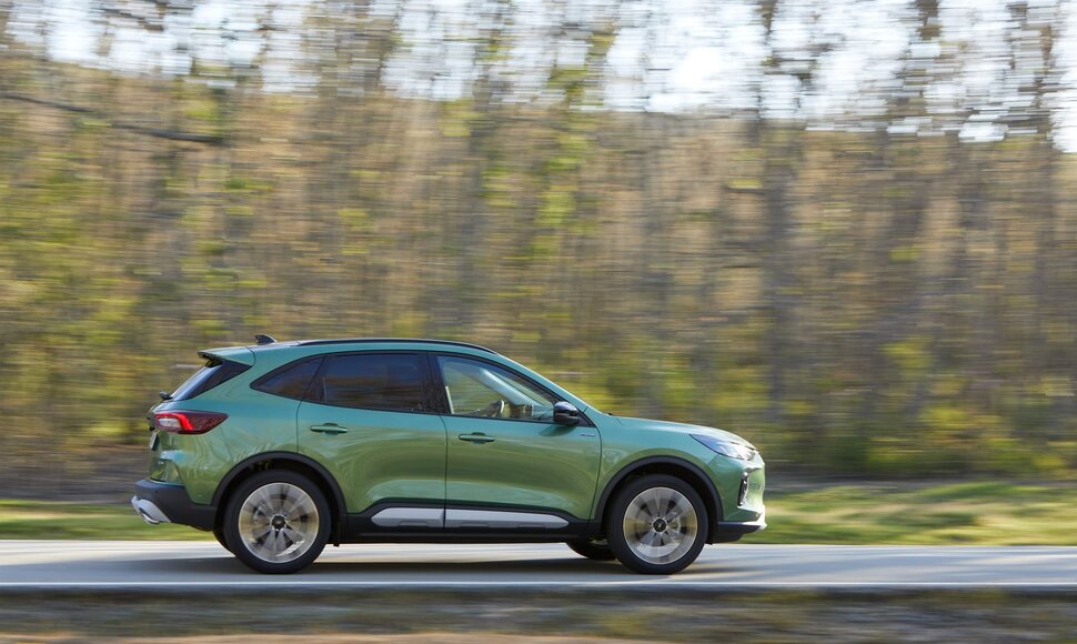 &bdquo;Ford Kuga&ldquo; hibridas
