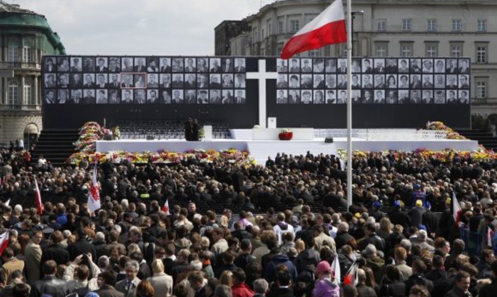 Gedulinga atsisveikinimo ceremonija Pilsudskio aikštėje