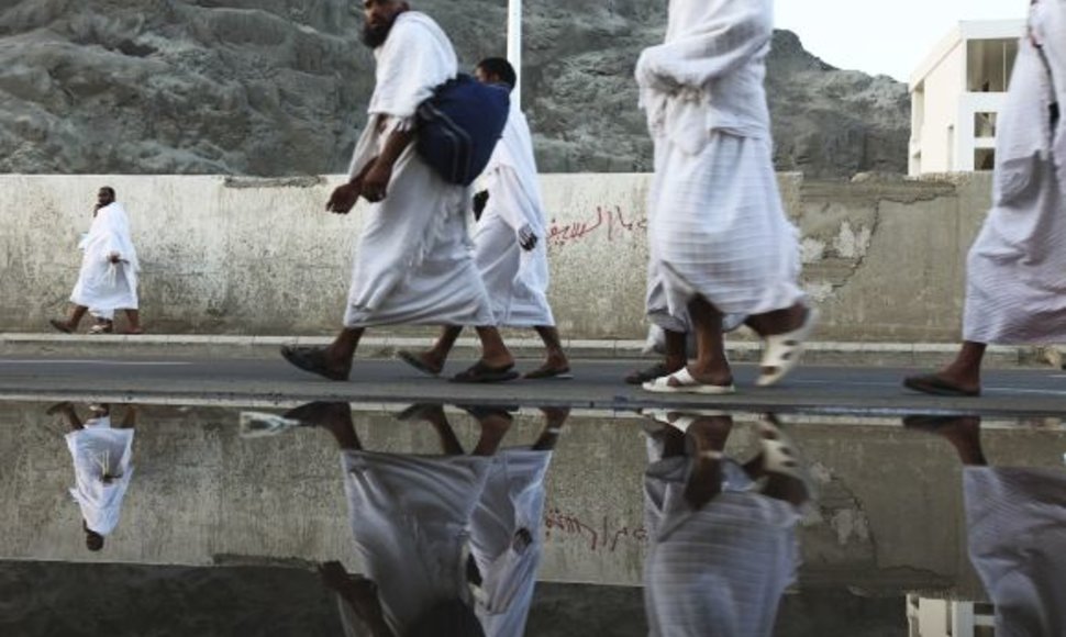 Musulmonų maldininkai pradeda hadžo ritualus