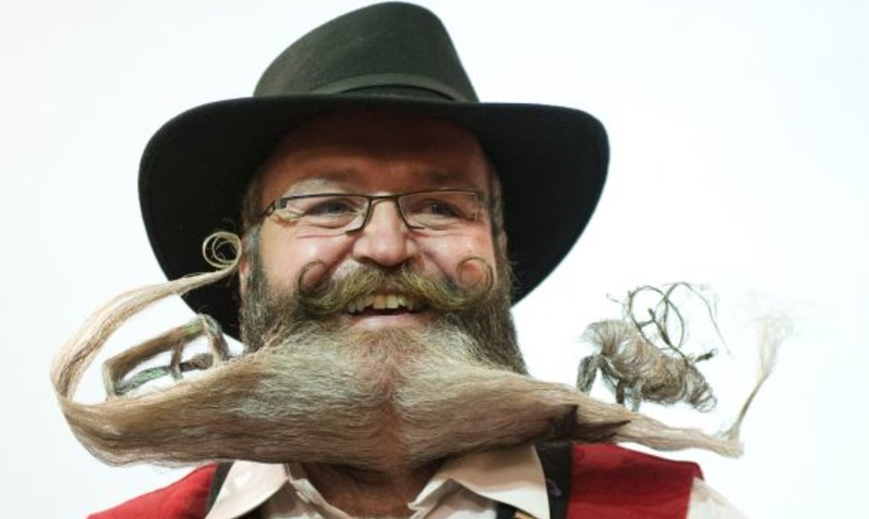 Elmaras Weisseris  iškovojo pergalę pasauliniame barzdos ir ūsų šukavimo čempionate