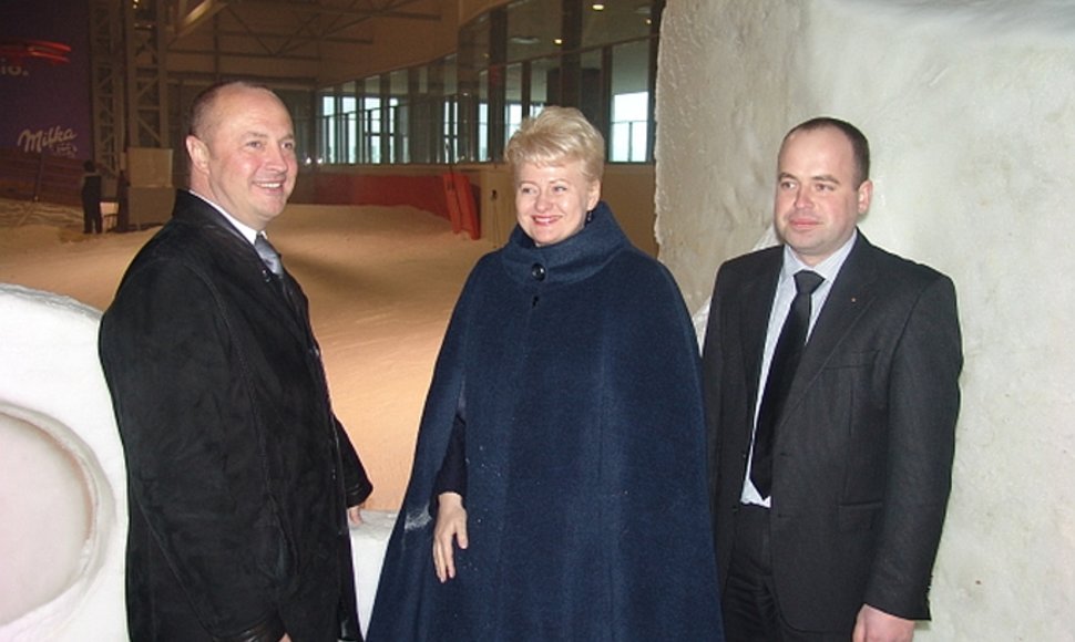Prezidentė Dalia Grybauskaitė gyrė Ričardą Malinauską (kairėje), bet nurodė jam, kad miesto šilumos ūkis – monopolizuotas.