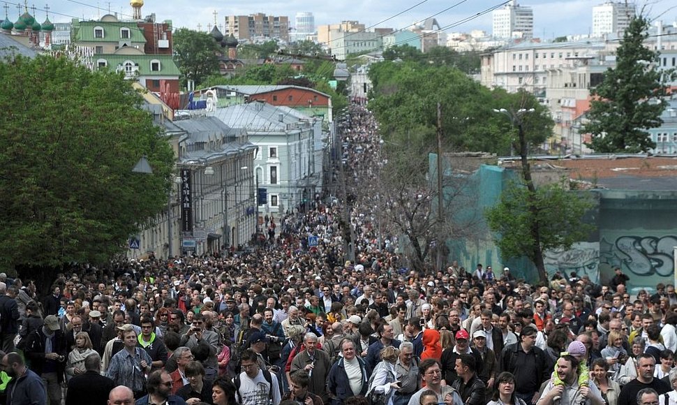 Į gatves sekmadienį išėjo tūkstančiai maskviečių.