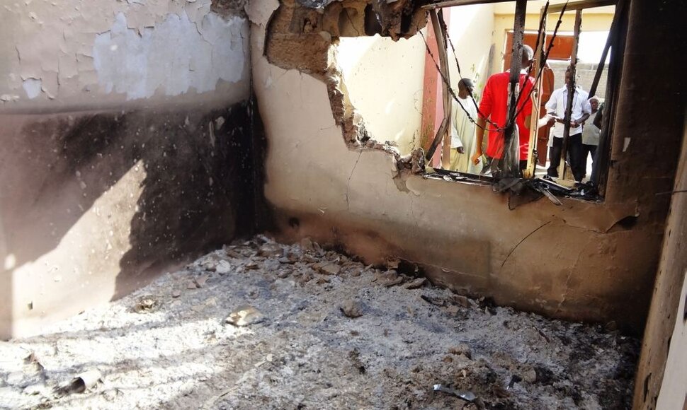 Konfrontuojančių religinių grupuočių rengiami teroro aktai – Nigerijos kasdienybė.