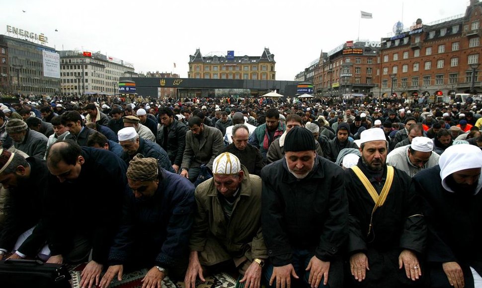 Musulmonai Kopenhagos rotušės aikštėje