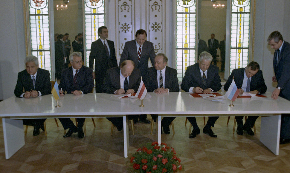 Belovežo sutarties pasirašymas