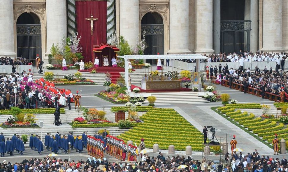 Velykų iškilmės Šv. Petro aikštėje Vatikane
