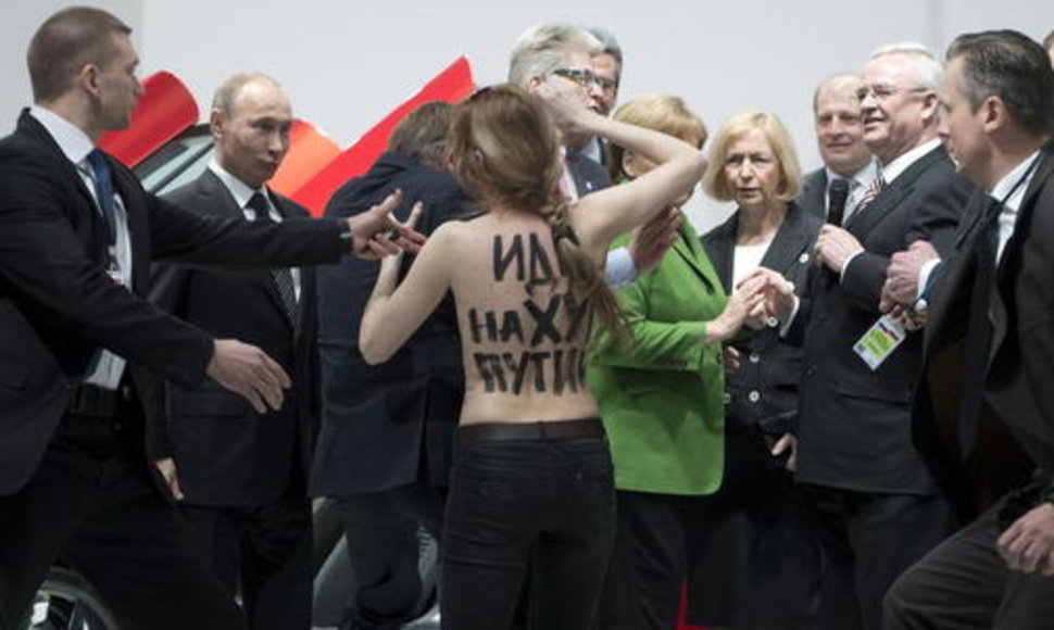 „Femen“ atkreipė Vladimiro Putino dėmesį.