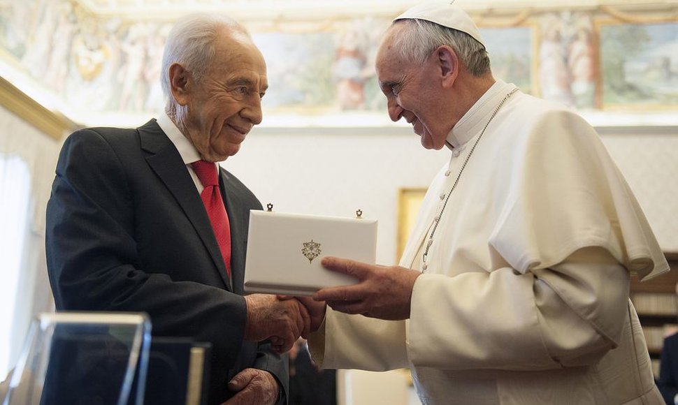 Popiežius Pranciškus susitiko su Izraelio prezidentu Shimonu Peresu.