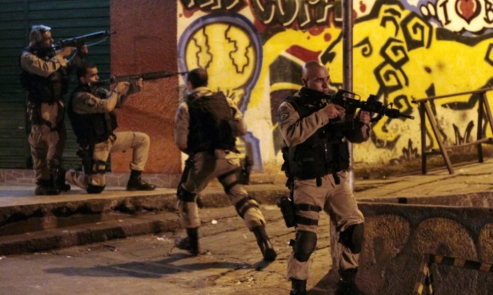Operacija „Taikos šokas“ Rio de Žaneiro Rocinjos faveloje