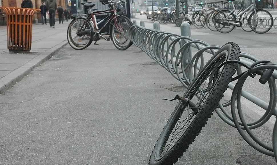 Kopenhaga. Čia buvo prirakintas dviratis, tačiau jį kažkas pavogė, liko tik priekinis ratas