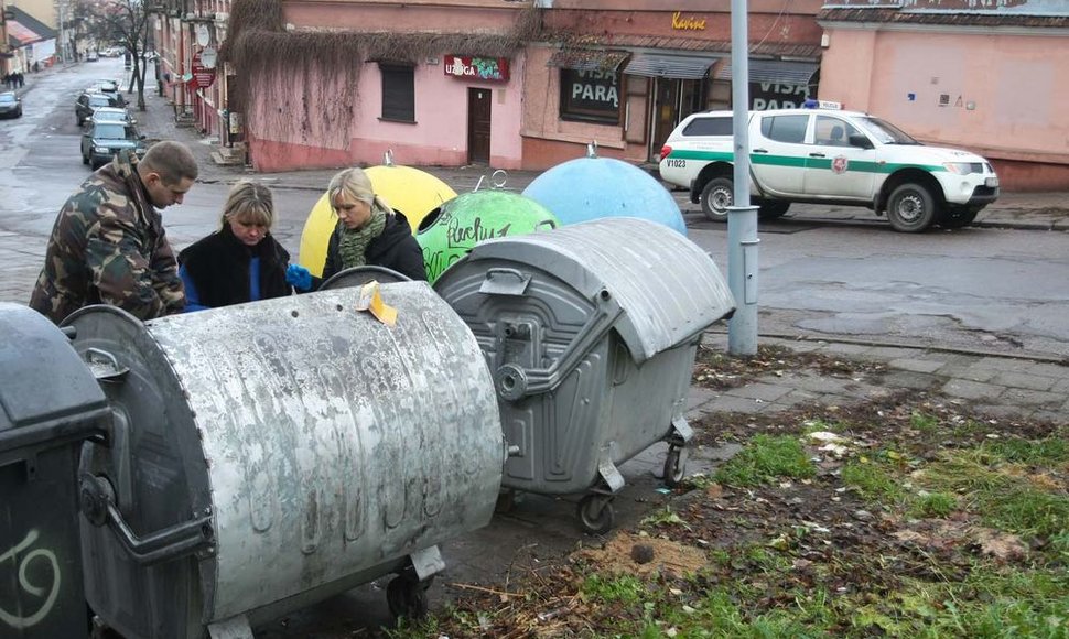 Pirmadienio rytą įvykio vietoje vis dar dirbo policijos ekspertai